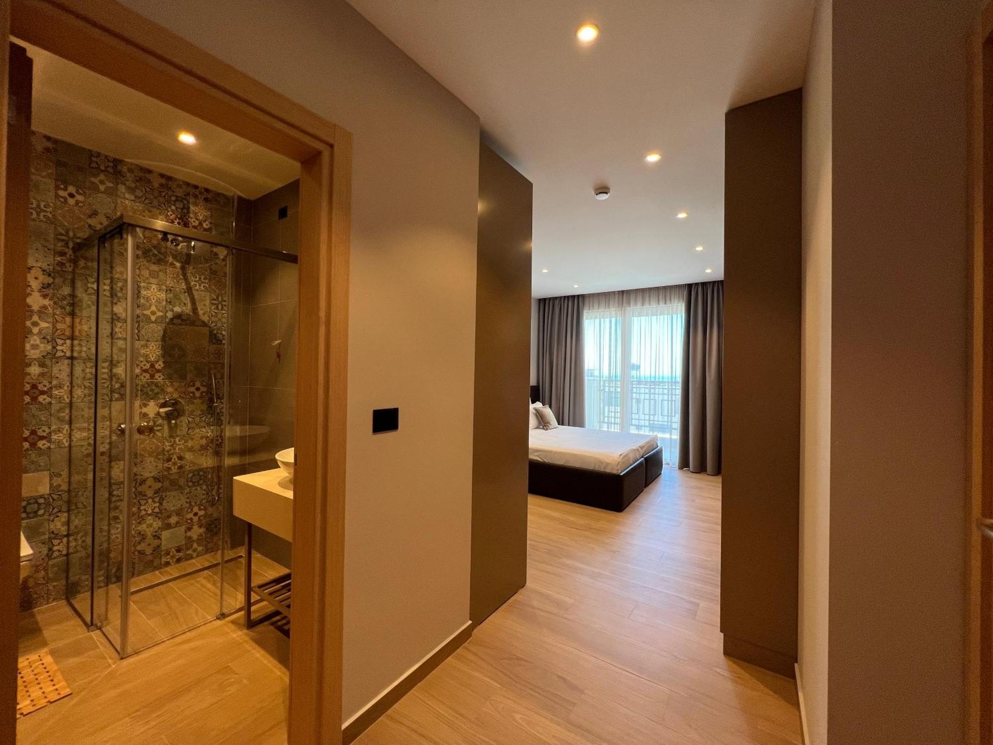 Coastline Luxury Apart Hotel Golem  Eksteriør billede