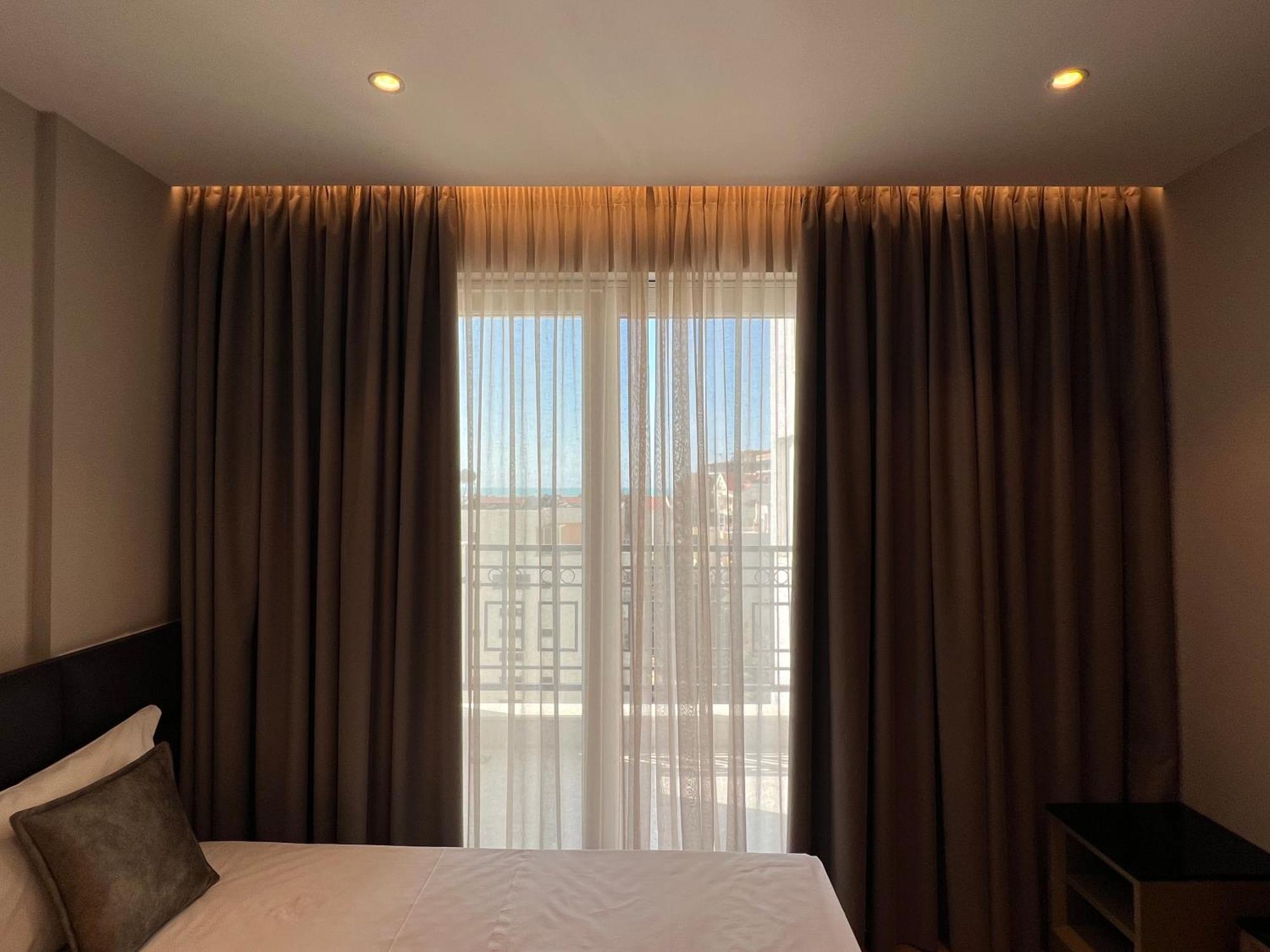 Coastline Luxury Apart Hotel Golem  Eksteriør billede