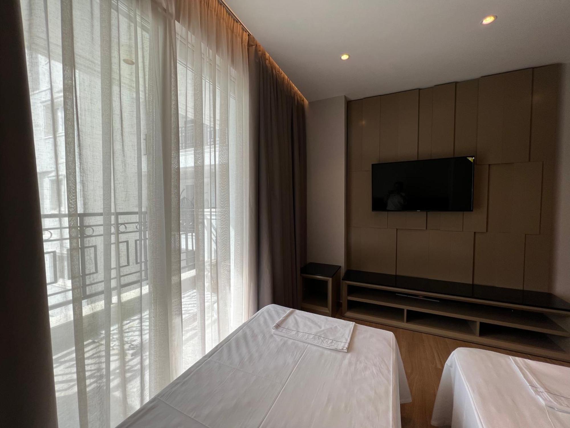 Coastline Luxury Apart Hotel Golem  Eksteriør billede